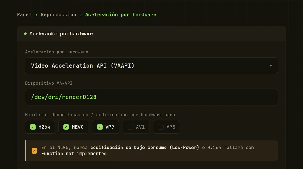 Panel de aceleración por hardware de Jellyfin con VAAPI seleccionado, dispositivo /dev/dri/renderD128 y códecs H264, HEVC y VP9 activados